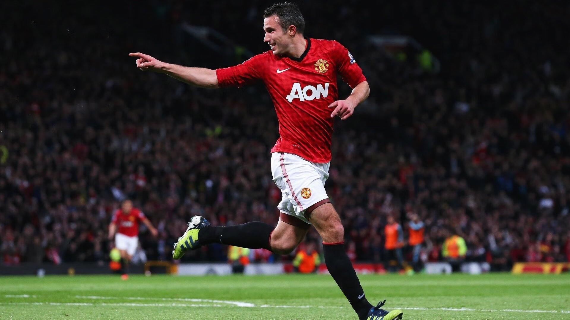 _城市夜跑的魅力：点亮城市的运动激情_，夜景跑道